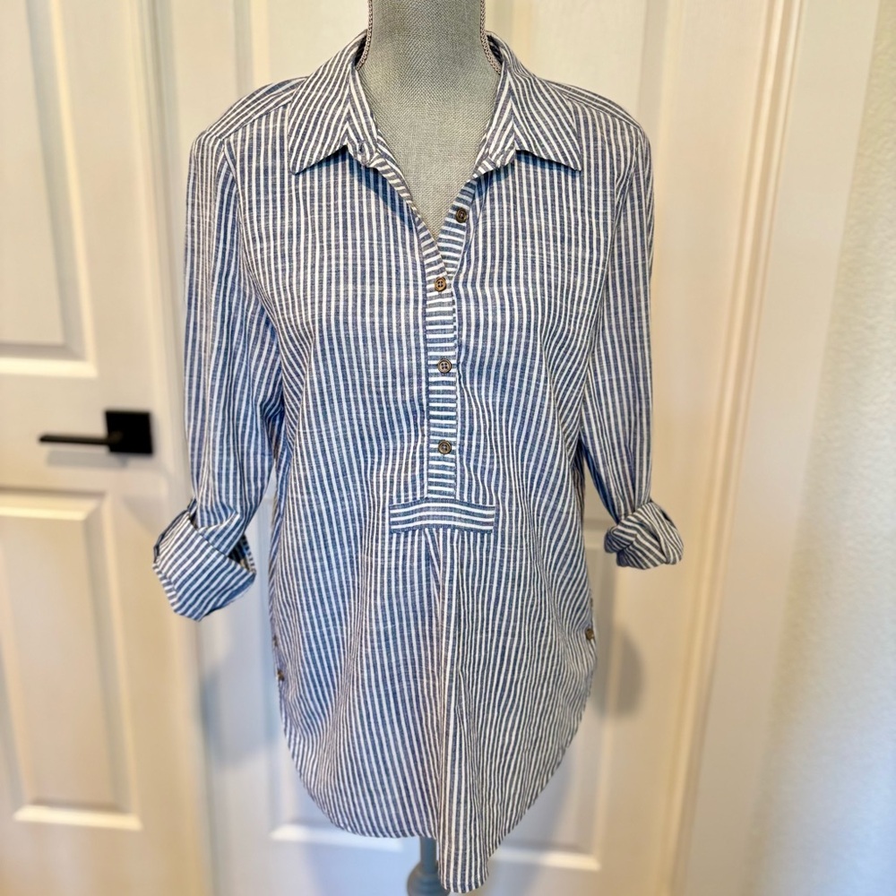 American Sweetheart Women’s Blue White Striped Long Sleeve Shirt‎ SIZE MEDIUM